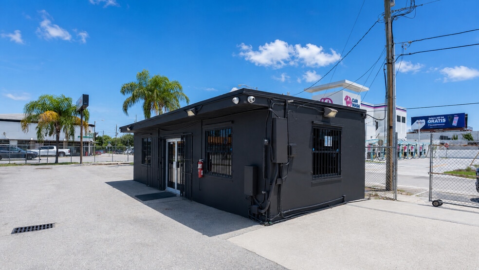 Primary Photo Of 3100 NW 27th Ave, Miami Manufacturing For Lease