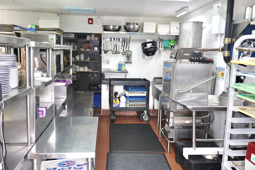 More Photos Of 133 Commercial St, Provincetown Restaurant For Sale