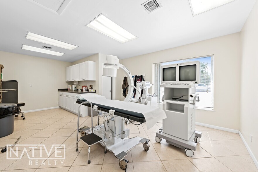 More Photos Of 1101 E Sample Rd, Pompano Beach Office For Lease