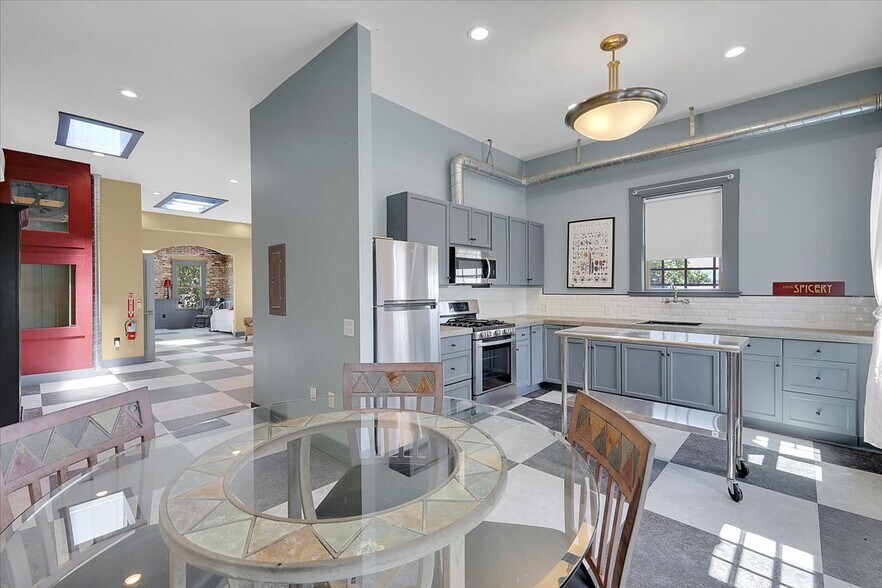 More Photos Of 228 1st St, Marysville Storefront Retail Residential For Sale