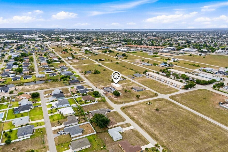 More Photos Of 1010 NE 9th St, Cape Coral Office For Sale