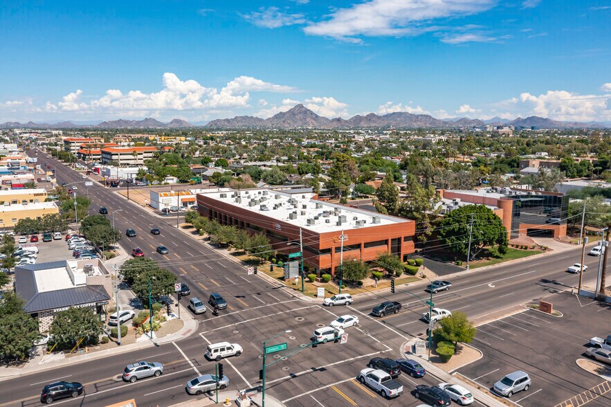 More Photos Of 702 E Osborn Rd, Phoenix Office For Sale
