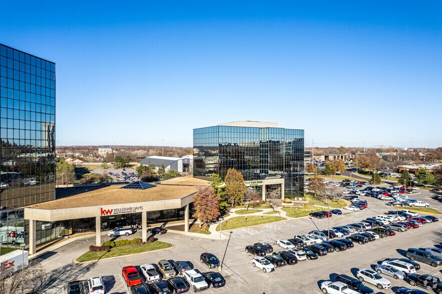 More Photos Of 6800-6850 College Blvd, Overland Park Office For Lease