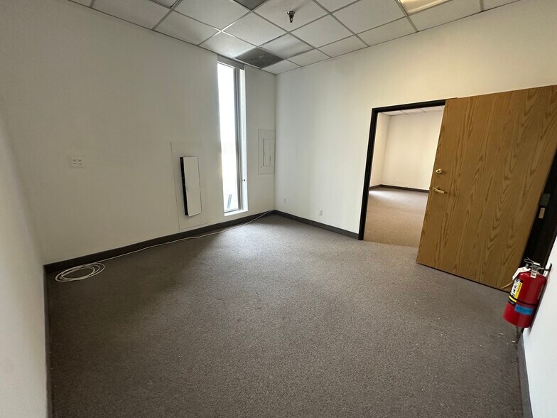 More Photos Of 17-10 River Rd, Fair Lawn Office For Sale