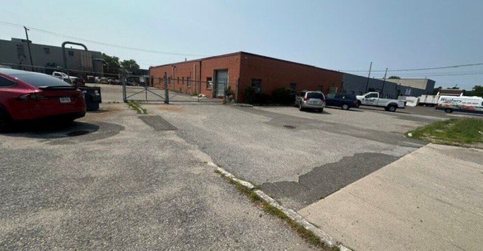 More Photos Of 72 Milbar Blvd, Farmingdale Warehouse For Sale