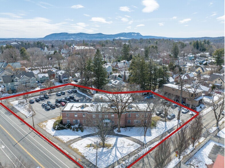 More Photos Of 264 Elm St, Northampton Office For Lease