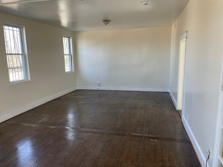 More Photos Of 3938 Benning Rd NE, Washington Office Residential For Sale