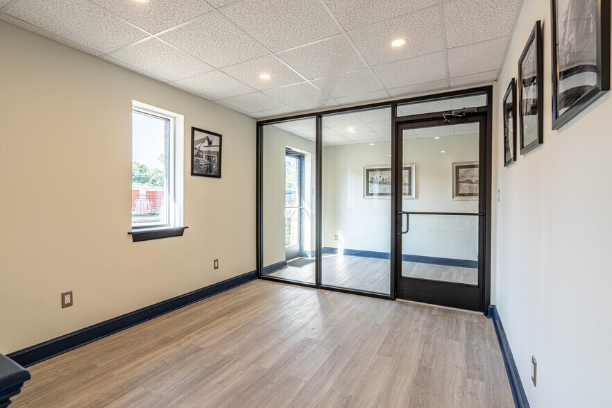 More Photos Of 1249 Byberry Rd, Philadelphia Warehouse For Sale