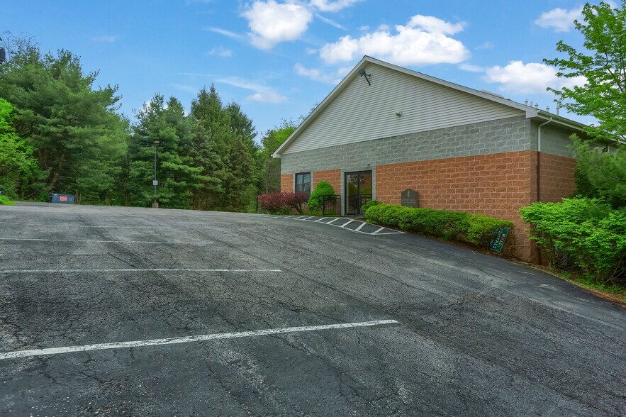 More Photos Of 426 E Main St, Evans City Religious Facility For Sale