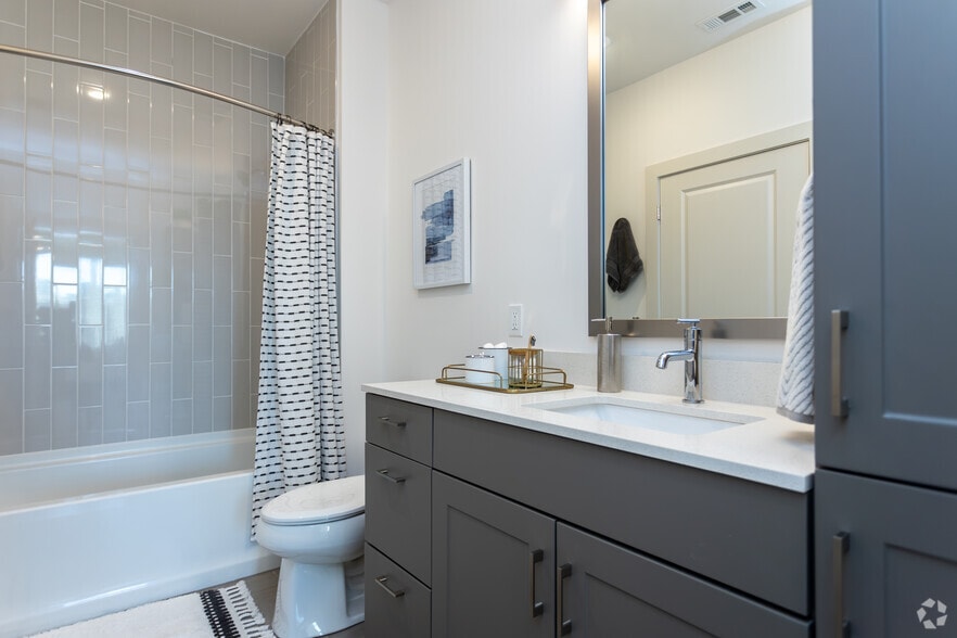 More Photos Of 145 New Bern St, Charlotte Apartments For Lease