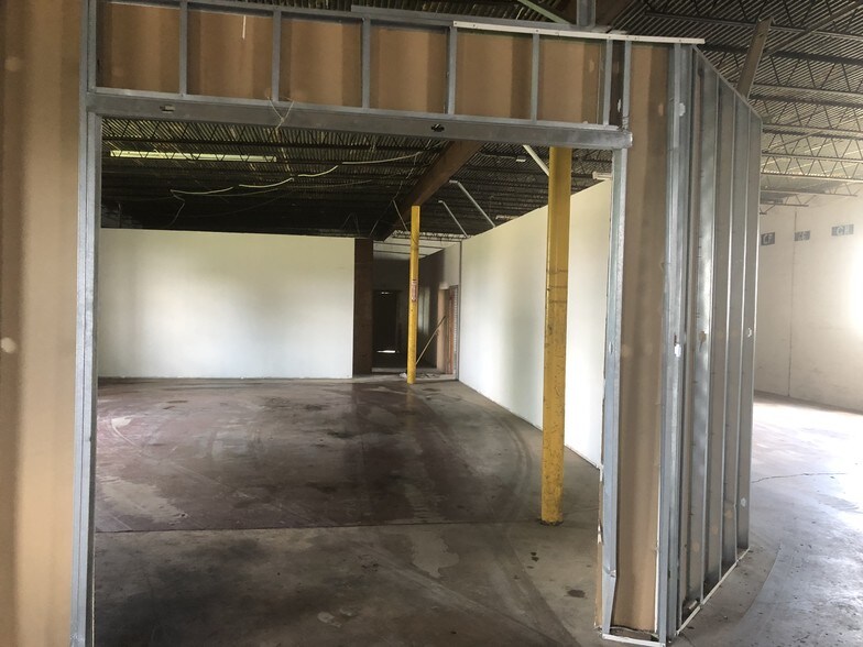 More Photos Of 1139 E 3rd St, Jackson Warehouse For Lease