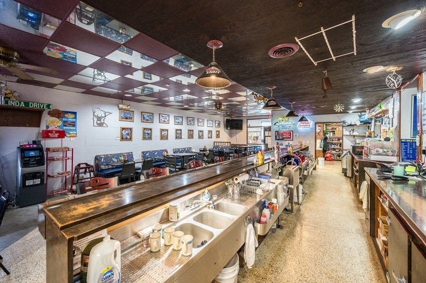 More Photos Of 236 E Maine St, Amboy Specialty For Sale