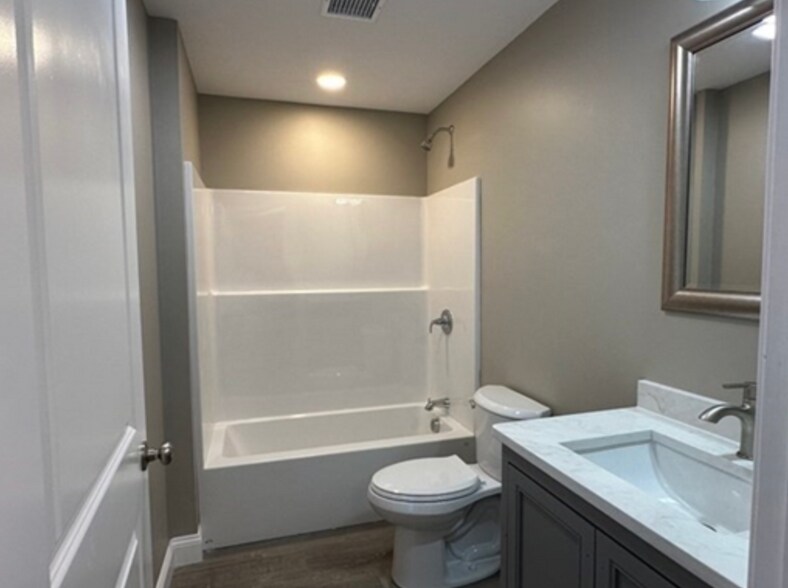 More Photos Of 73-77. Union St, Holbrook Office For Lease