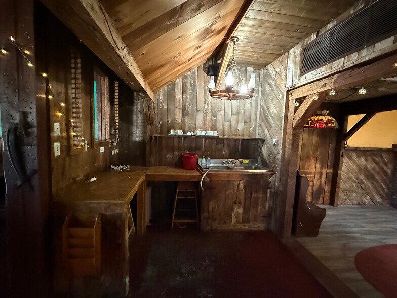 More Photos Of 57 Gleneida Ave, Carmel Restaurant For Sale