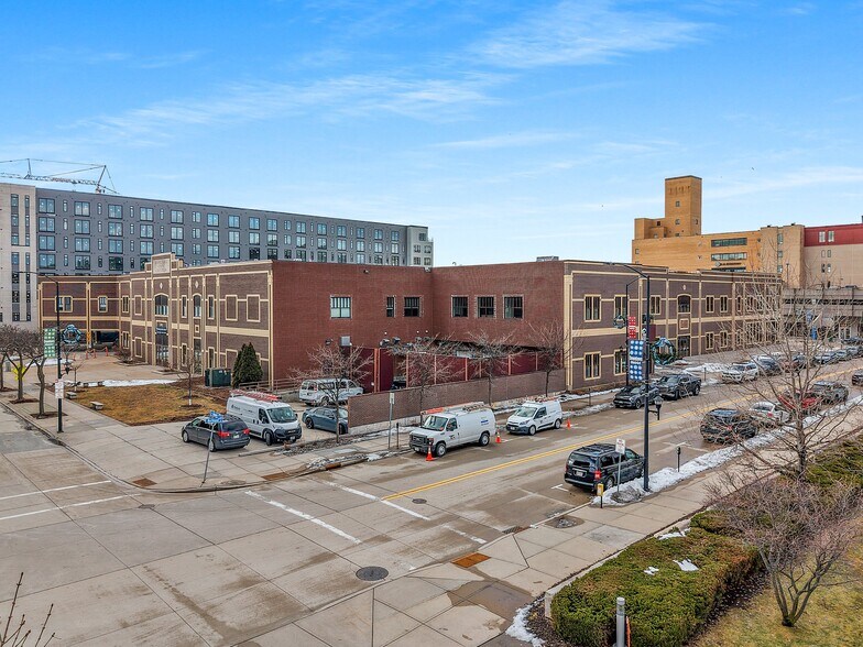 More Photos Of 301 N Adams St, Green Bay Office Residential For Sale
