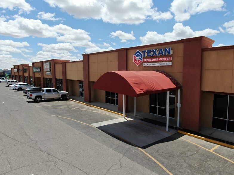 More Photos Of 7924-7934 W Gateway Blvd, El Paso Unknown For Lease
