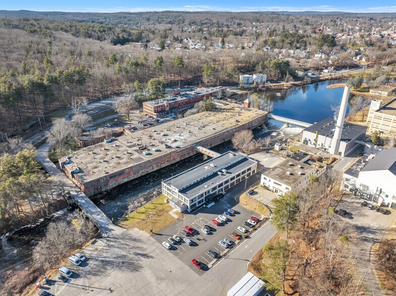 More Photos Of 80 Optical Dr, Southbridge Flex For Lease