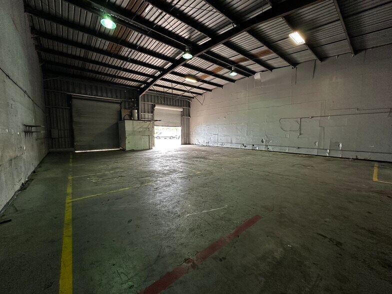 More Photos Of 4645-4657 Southern Blvd, West Palm Beach Unknown For Lease