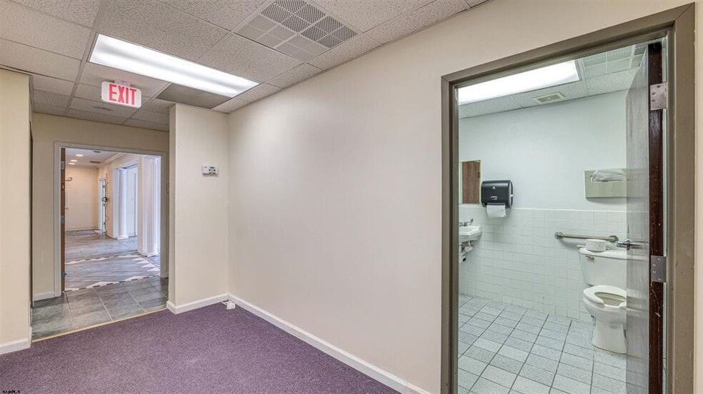 More Photos Of 301-305 Central Ave, Egg Harbor Township Medical For Lease