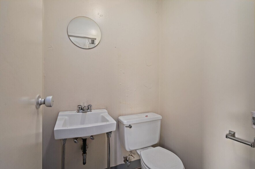 More Photos Of 5335 Butler St, Pittsburgh Storefront Retail Residential For Sale