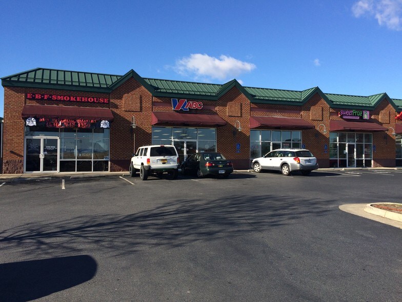 Primary Photo Of 109-125 Lucy Ln, Waynesboro General Retail For Sale