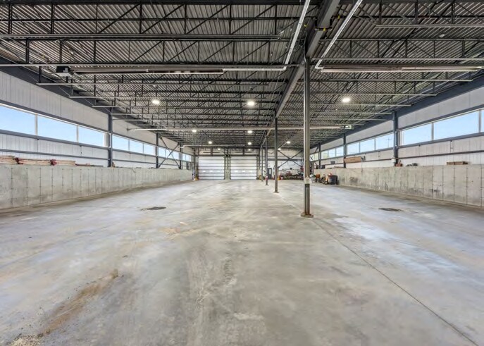 More Photos Of 145 Rue De L'industrie, L'assomption Industrial For Lease