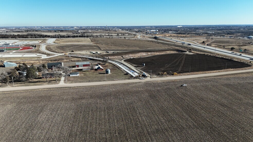 More Photos Of 4801 West Vine St., Lincoln Land For Sale