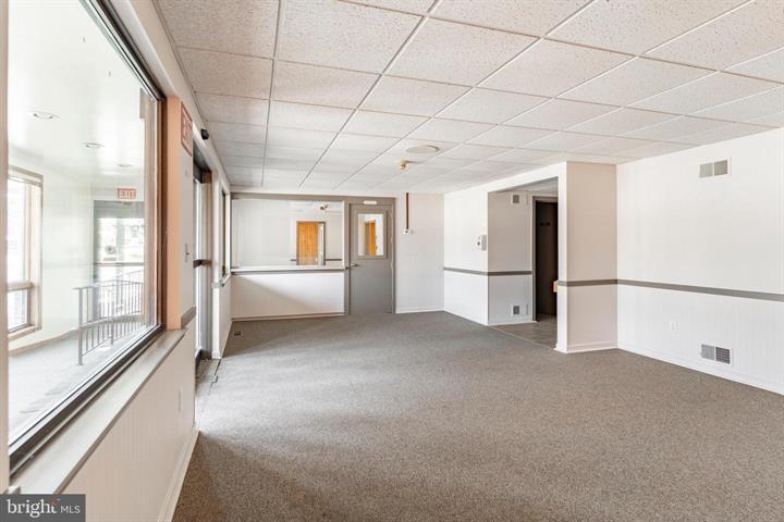 More Photos Of 915 N Hanover St, Elizabethtown Medical For Sale