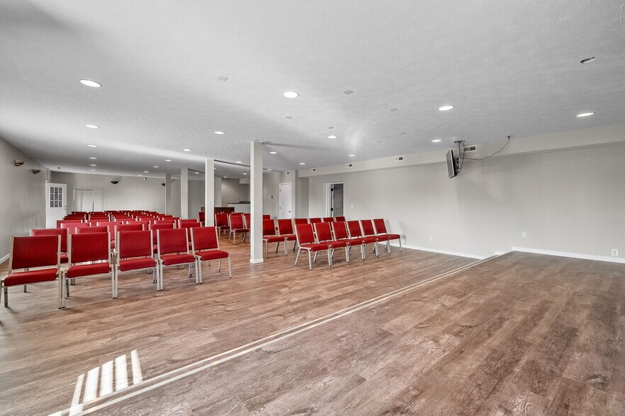 More Photos Of 25715 Highway 17, Waynesville Specialty For Sale