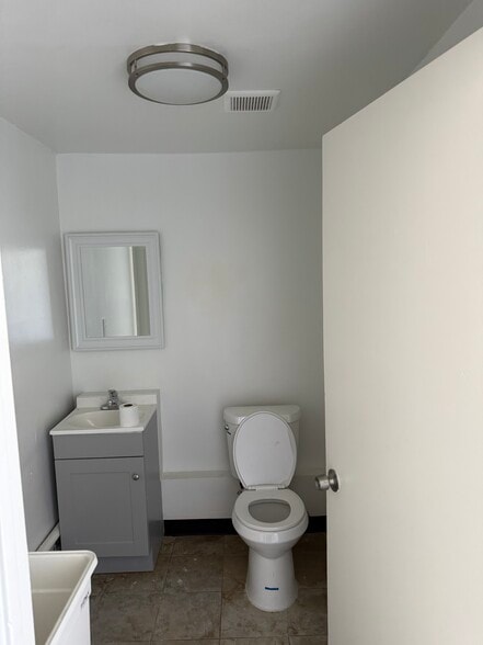 More Photos Of 3628-3636 1/2 University Ave, San Diego Storefront Retail Residential For Lease