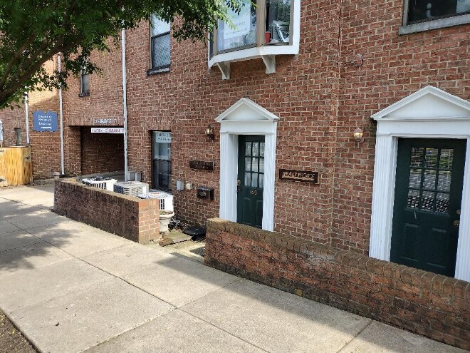 More Photos Of 8311 Wisconsin Ave, Bethesda Medical For Sale