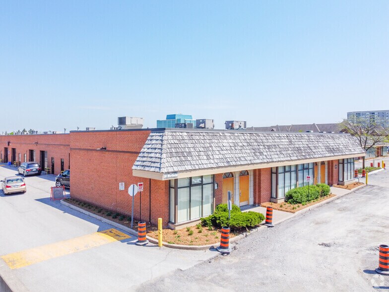 Primary Photo Of 20 Wertheim Ct, Richmond Hill Medical For Lease