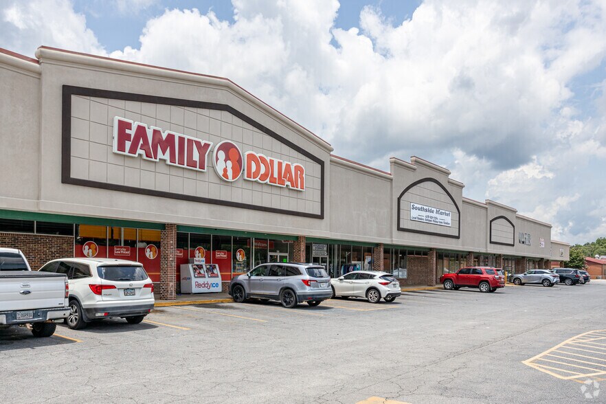 More Photos Of 832-856 College St, Eastman General Retail For Sale