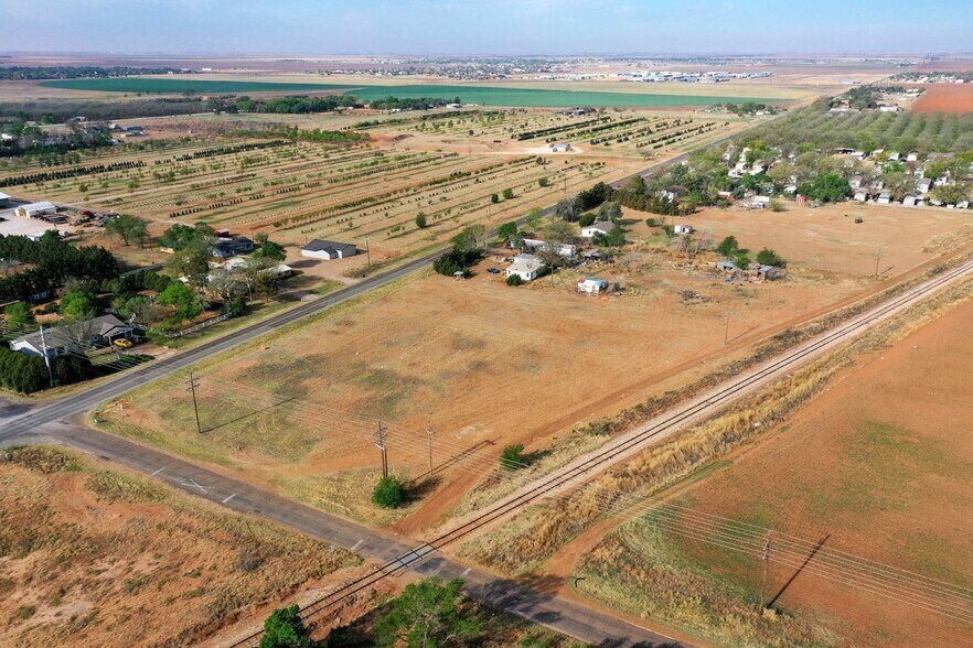 More Photos Of 7910 34th St, Lubbock Office For Sale