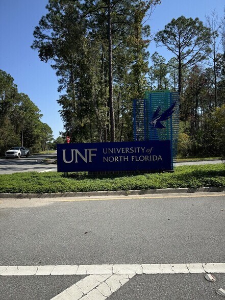 More Photos Of , Jacksonville Office For Sale