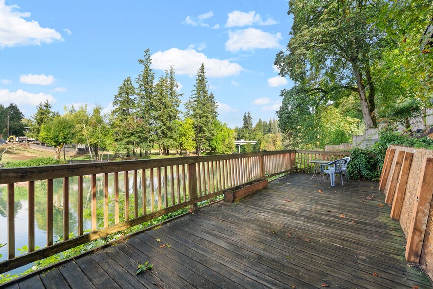 More Photos Of 1824 SW Greenway Cir, West Linn Specialty For Sale