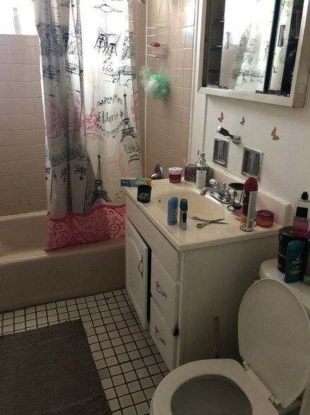 More Photos Of 2053 W 135th Pl, Blue Island Apartments For Sale