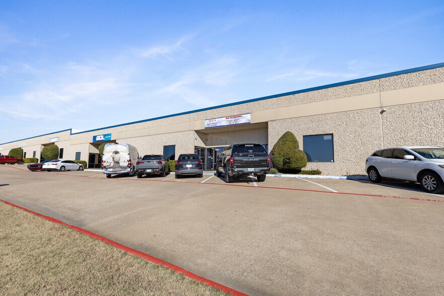 More Photos Of 16500-16530 Westgrove Dr, Addison Distribution For Lease