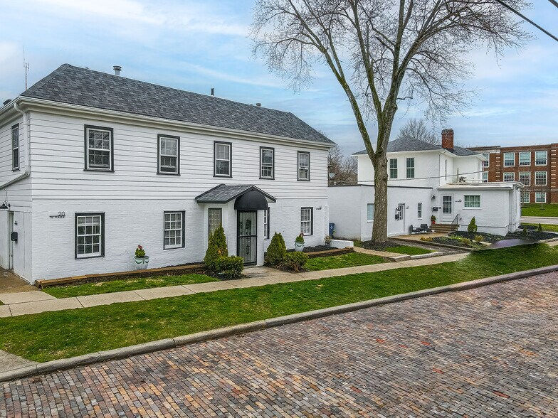 More Photos Of 16-20 W Park St, Westerville Apartments For Sale