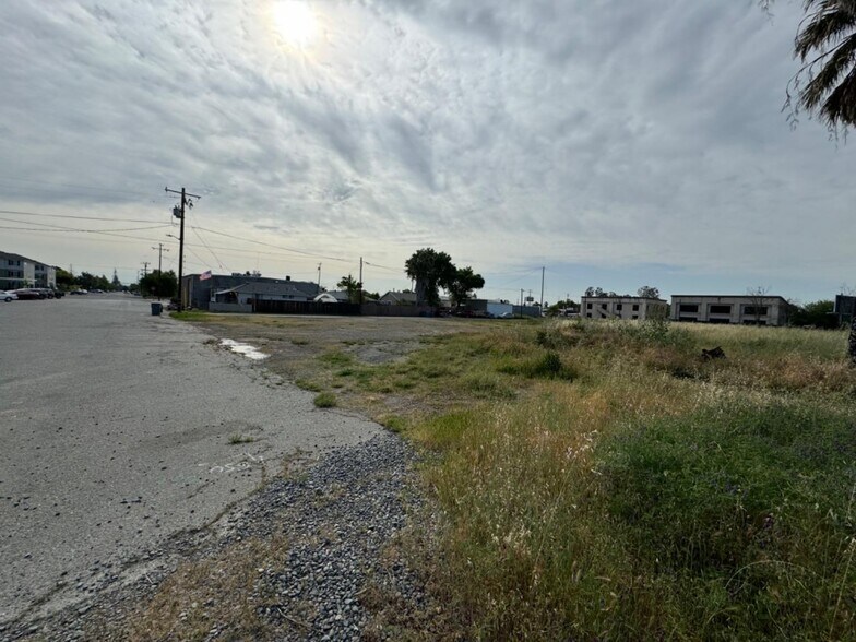 More Photos Of 13th @ Walnut Street, Marysville Land For Sale