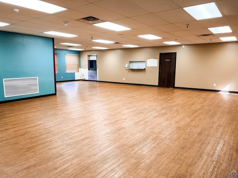 More Photos Of 128 Pearson Ave, Waverly Assisted Living For Sale