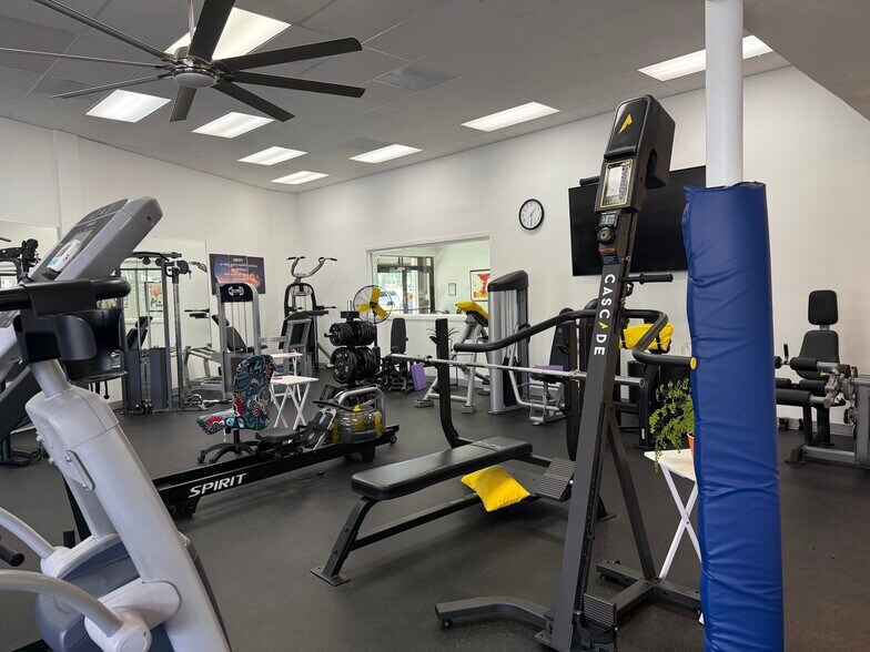 More Photos Of 151 Kalmus Dr, Costa Mesa Light Manufacturing For Sale