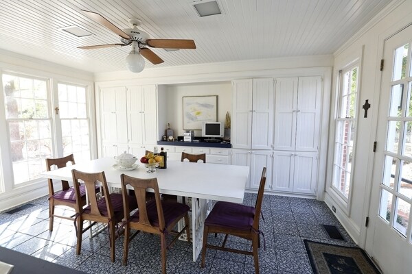 More Photos Of 600 Crockett Cir, Paris Specialty For Sale