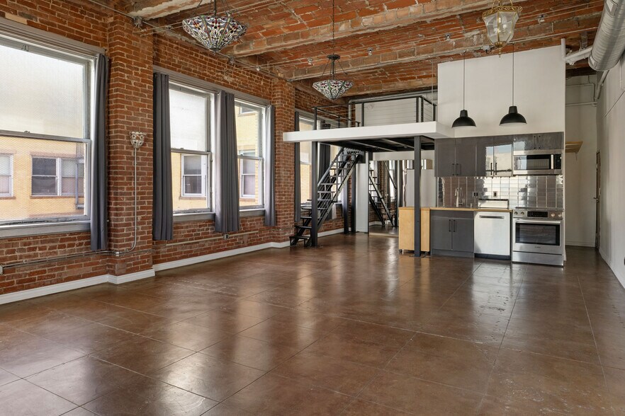 More Photos Of 215 W 7th St, Los Angeles Apartments For Sale
