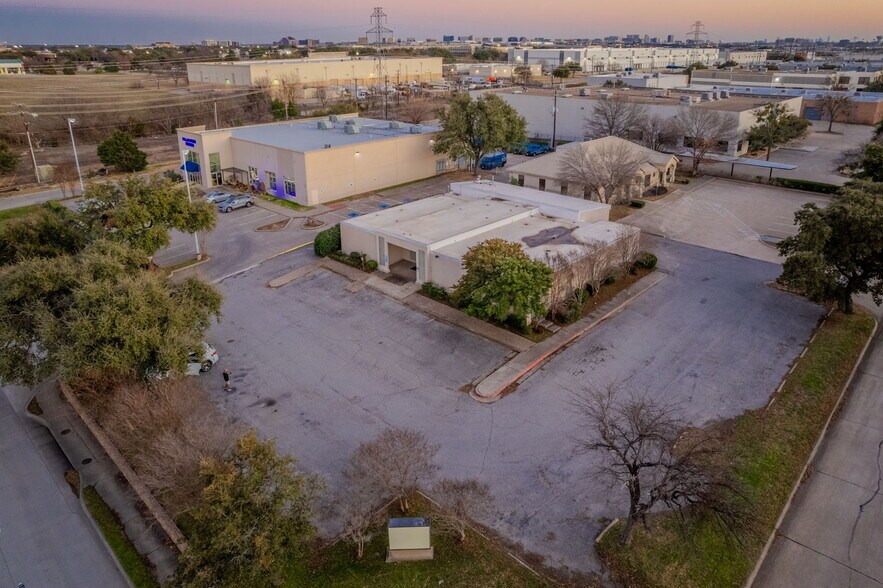 More Photos Of 2908 E Trinity Mills Rd, Carrollton Office For Lease