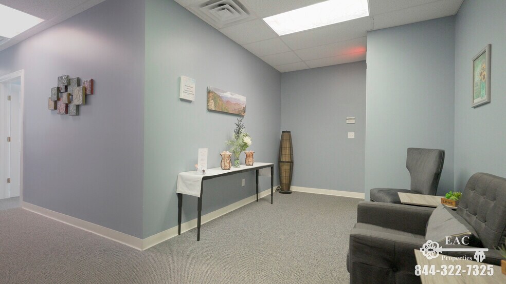 More Photos Of 238 Monroe Tpke, Monroe Medical For Lease