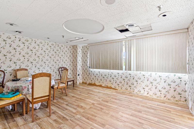 More Photos Of 5340-5364 Broadway, Merrillville Storefront For Sale