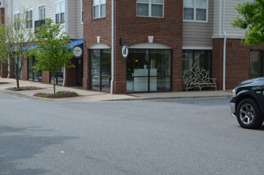 More Photos Of 1410 4th Street Dr NW, Hickory Office For Sale