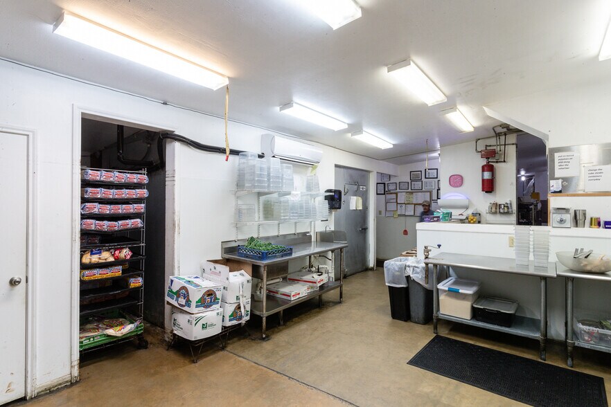 More Photos Of 311 Main St, Bandera Restaurant For Sale