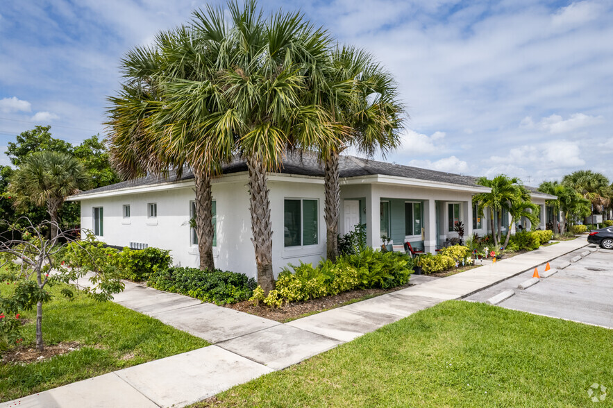 Primary Photo Of 20690 NW 27th Ave, Miami Gardens Apartments For Sale